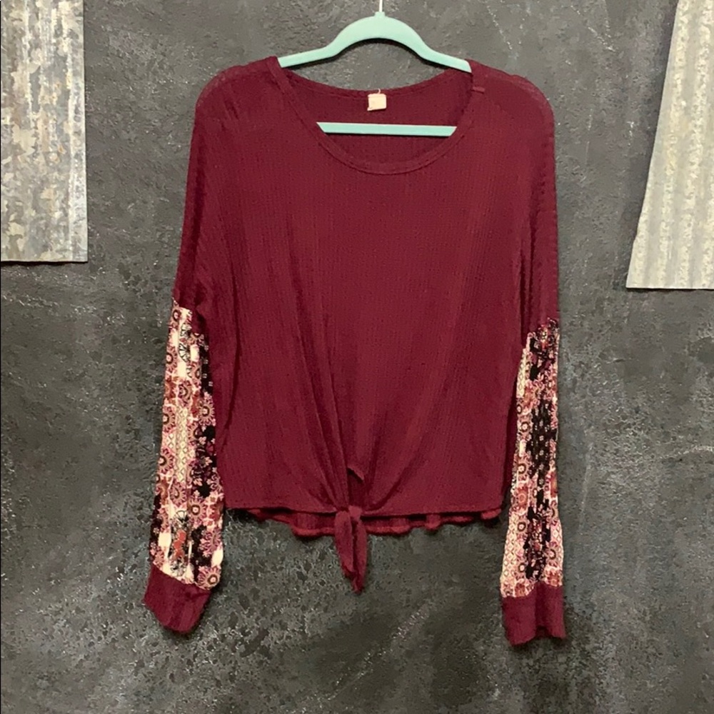 Fun sleeve boutique top